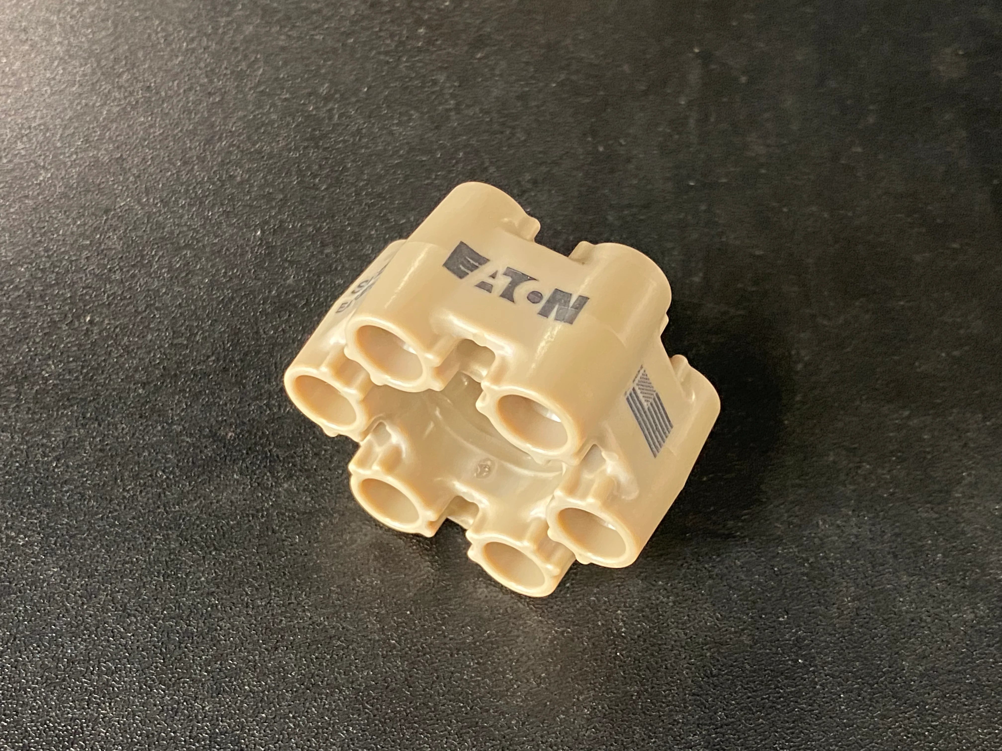 eaton-solid-isolator-1